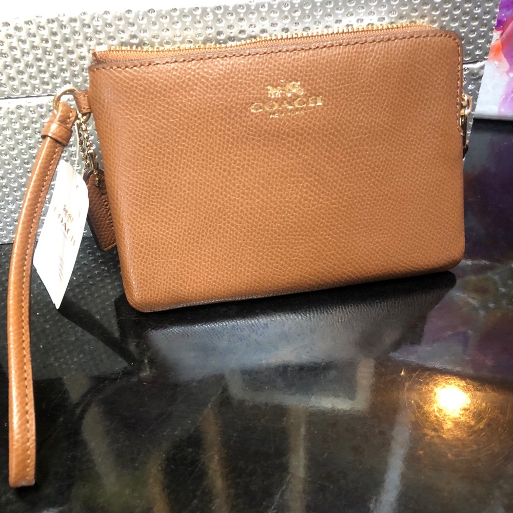 Coach wristlet new with tags